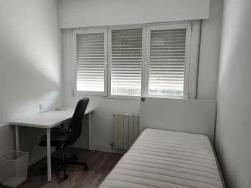 Habitación en Calle Burgos, La Cabaña