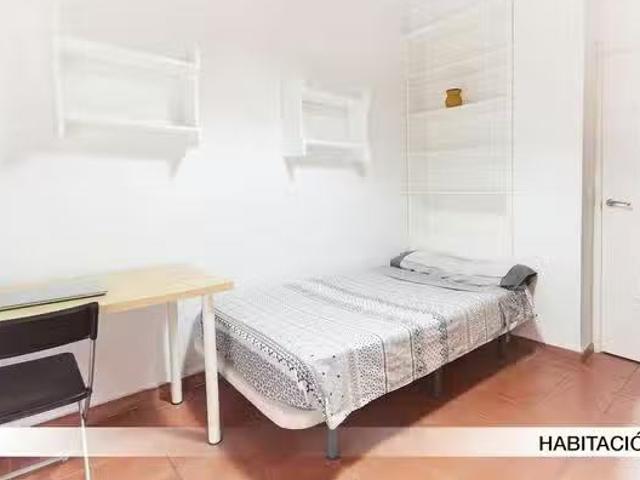 Habitación en Calle Bami, Tabladilla La Estrella