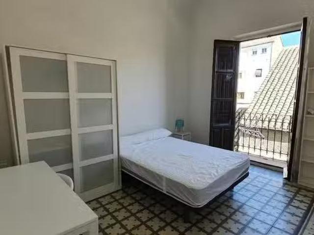 Habitación en Calle Beaterio del Santísimo, Centro Sagrario