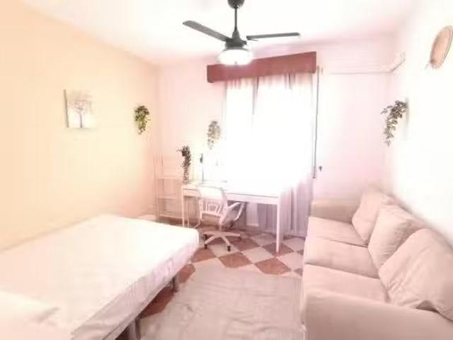 Habitación en Calle Chaves Rey, Sector Sur
