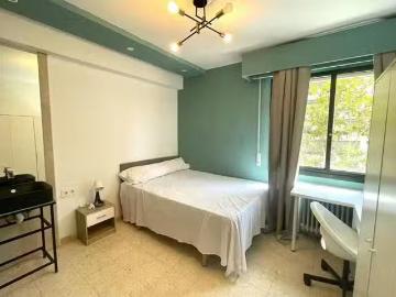 Habitación en Calle Ciudad de Ronda, El Prado Parque de María.