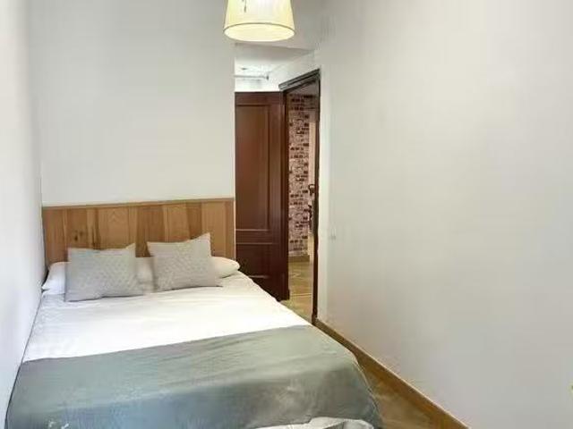 Habitación en Calle Ciudad de Ronda, El Prado Parque de María.