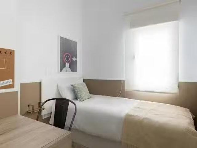 Habitación en Calle Daoíz