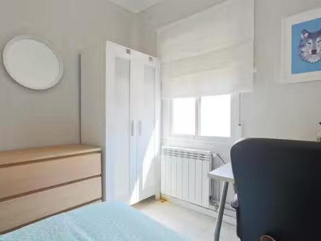 Habitación en Calle de Mantuano, Ciudad Jardín