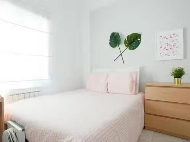 Habitación en Calle de Mantuano, Ciudad Jardín