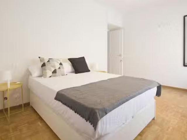 Habitación en Calle de Mauricio Legendre, Castilla
