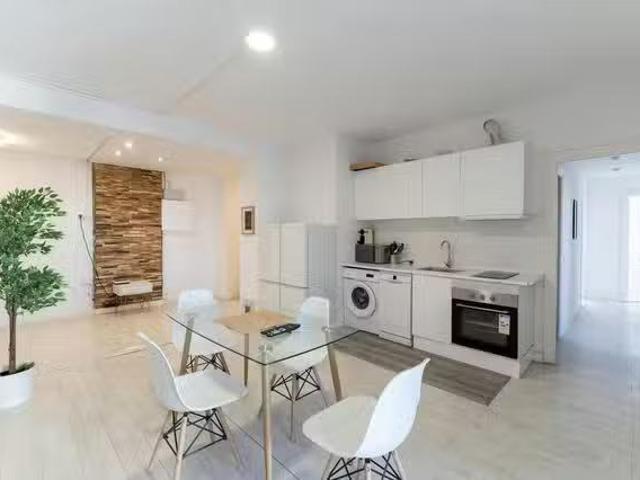 Habitación en Calle de Orense, Tetuán