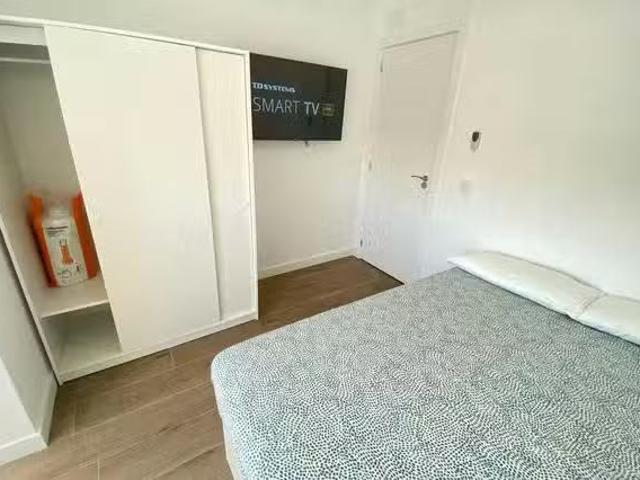 Habitación en Calle de Orio, Los Ángeles