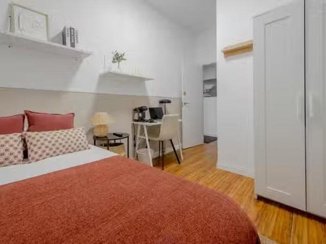 Habitación en Calle de Atocha, Embajadores