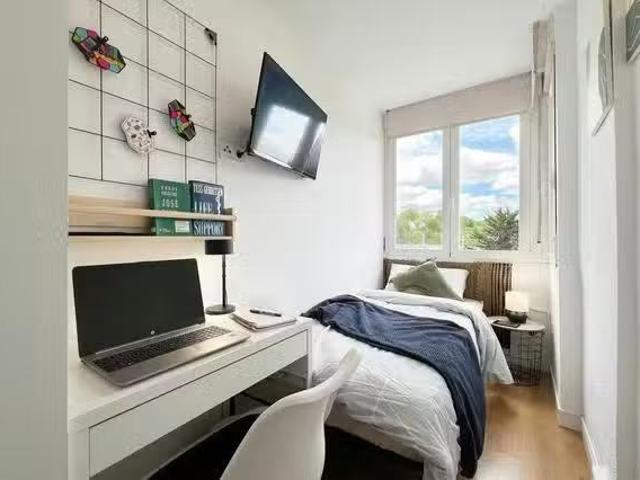 Habitación en Calle de Ayllón, Campamento