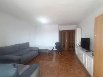 Habitación en Calle de Alfonso El Batallador, Iturrama