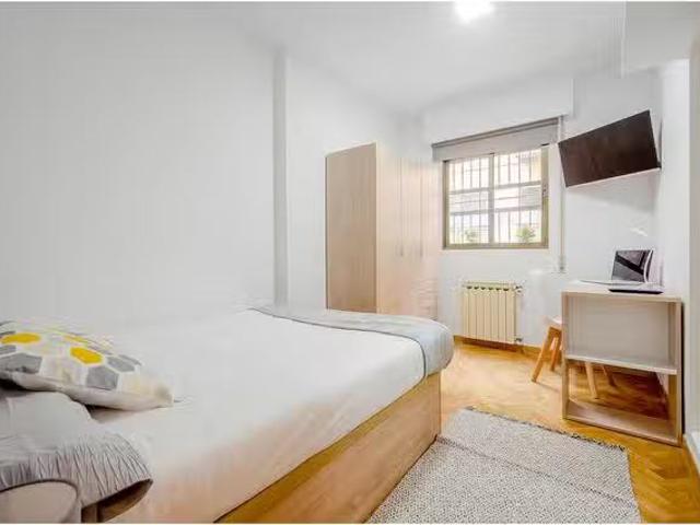 Habitación en Calle de Amorós, Guindalera