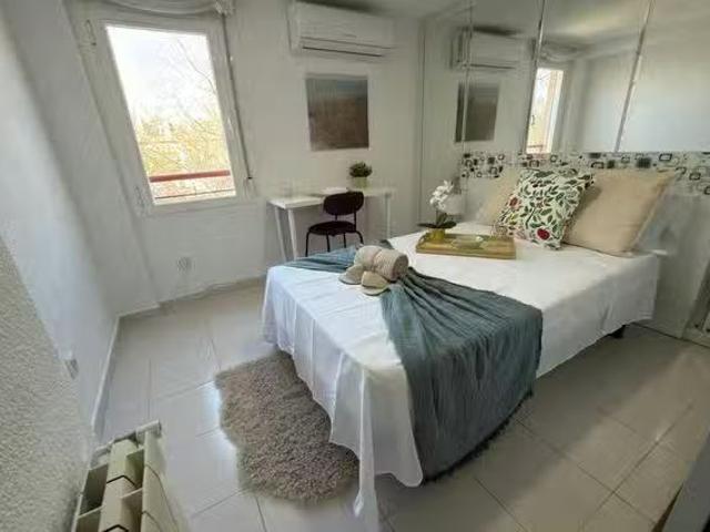 Habitación en Calle de Amposta, San Blas Canillejas
