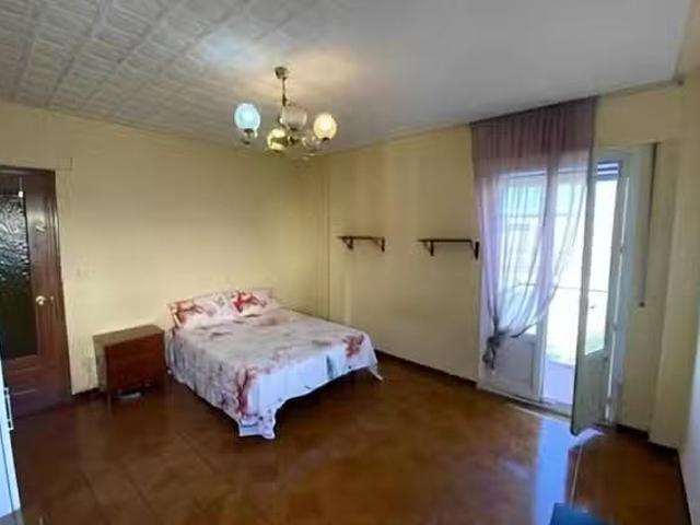 Habitación en Calle de Antonio López, Moscardó