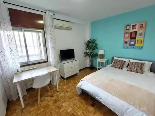 Habitación en Calle de Añastro, Hortaleza