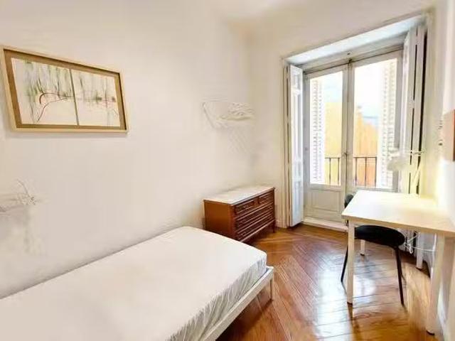 Habitación en Calle de Bailén, Centro