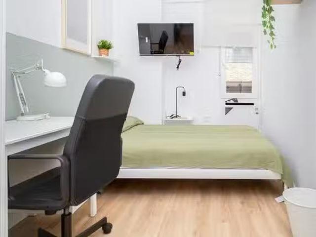 Habitación en Calle de Don Pedro de Luna, Delicias