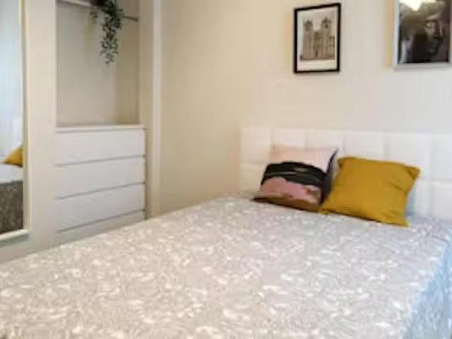 Habitación en Calle de Edgar Neville, Cuatro Caminos
