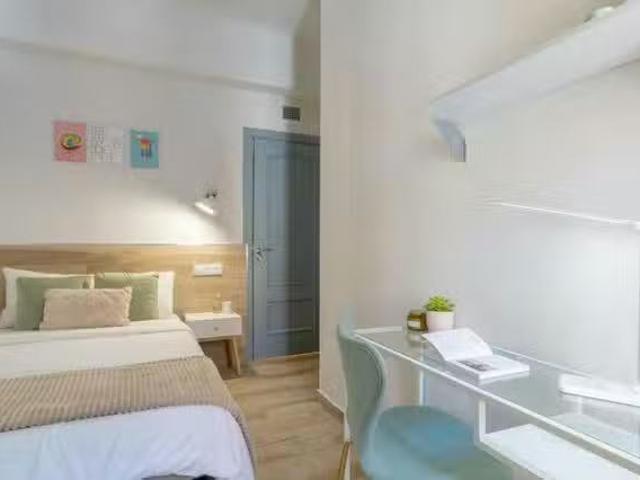 Habitación en Calle de Eduardo Marquina, Comillas