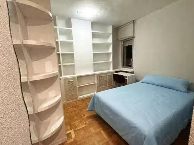 Habitación en Calle de Fermín Caballero, Fuencarral El Pardo