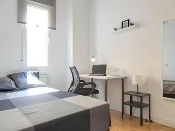 Habitación en Calle de Fernández de los Ríos, Gaztambide