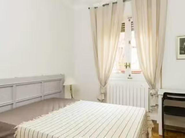 Habitación en Calle de Ferraz, Argüelles
