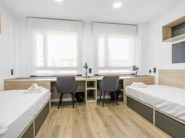 Habitación en Calle de Francisco Sancha, Valverde