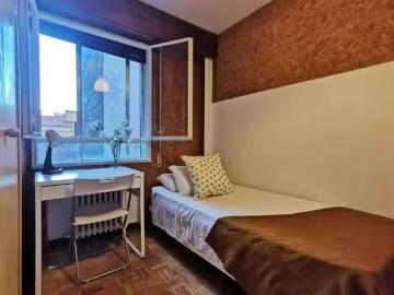 Habitación en Calle de Francisco Silvela, Guindalera