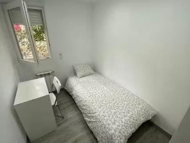 Habitación en Calle de Godella, San Cristóbal