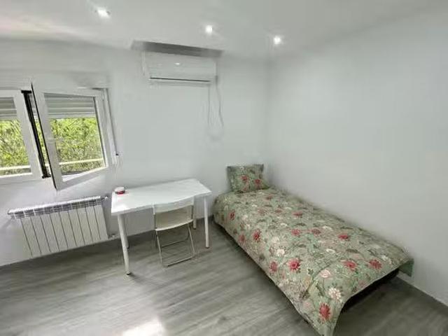 Habitación en Calle de Godella, San Cristóbal