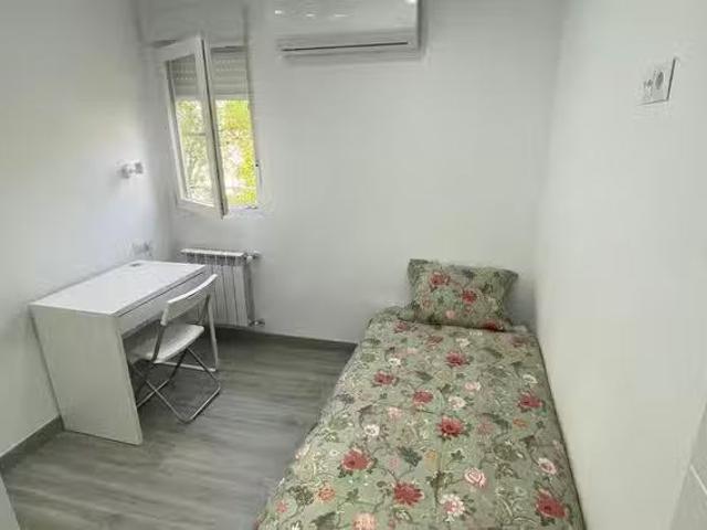 Habitación en Calle de Godella, San Cristóbal