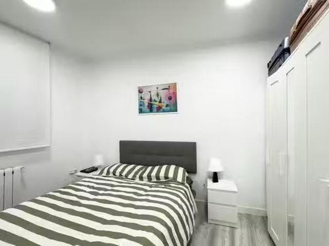Habitación en Calle de la Magdalena, Embajadores