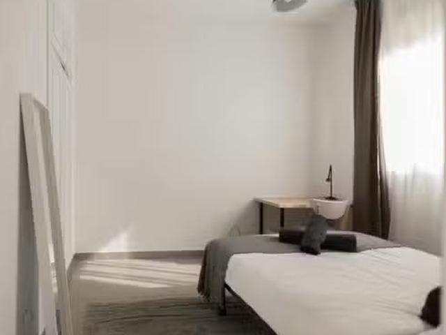 Habitación en Calle de la Colegiata, Centro