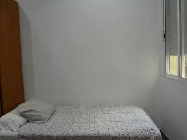 Habitación en Calle de la Colegiata, Embajadores