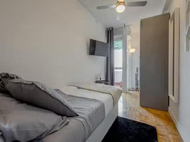 Habitación en Calle de la Estrella Polar, Estrella