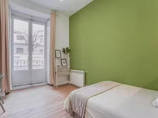 Habitación en Calle de la Redondilla, Centro