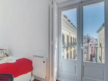 Calle de la Sal, Madrid, Plaza de España