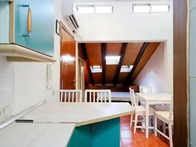 Habitación en Calle de las Minas, Universidad