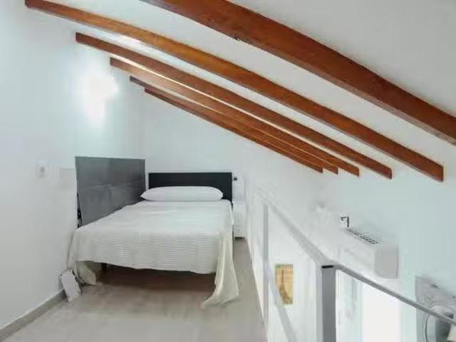 Habitación en Calle de los Almendrales, Almendrales