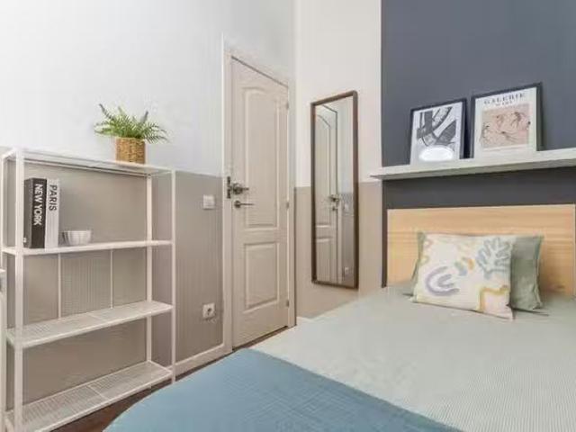Habitación en Calle de los Caños del Peral, Palacio