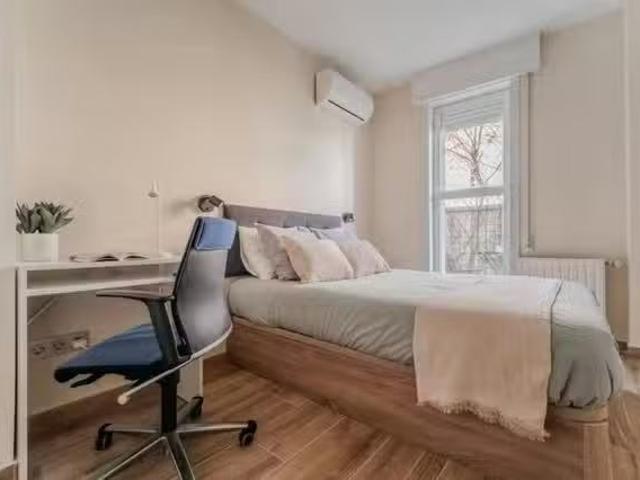 Habitación en Calle de Rafael Ceballos, Tetuán