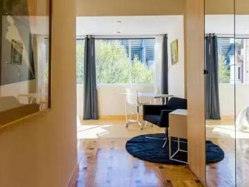 Habitación en Calle de Rafael Salgado, Hispanoamérica
