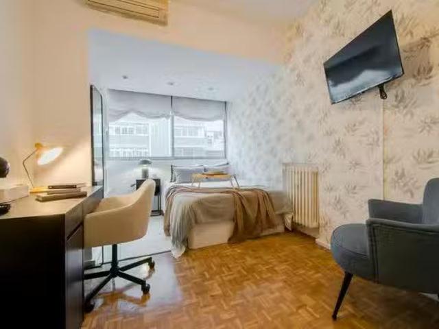 Habitación en Calle de Raimundo Fernández Villaverde, Tetuán