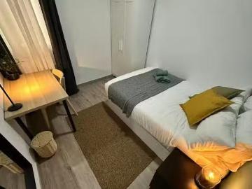 Habitación en Calle de Rodas, Embajadores