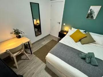 Habitación en Calle de Rodas, Embajadores