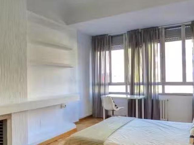 Habitación en Calle de San Bernardo