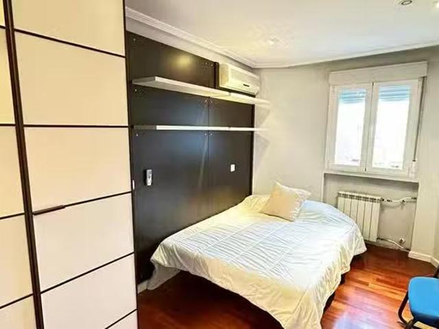 Habitación en Calle de San David, Comillas