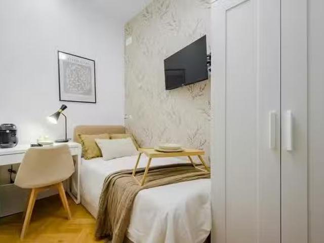 Habitación en Calle de San Simón, Centro