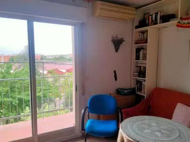 Habitación en Calle de Sanchidrián, Latina