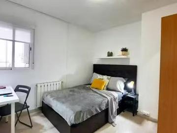 Habitación en Calle de Santa María Reina, Orcasur